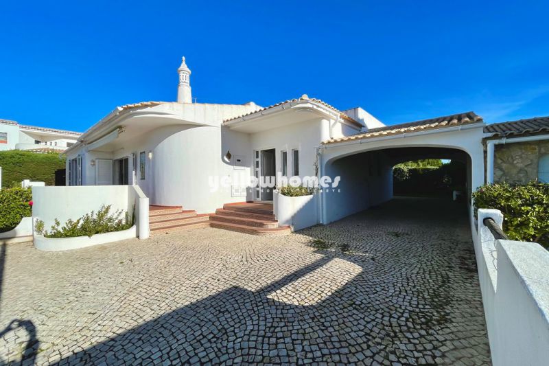 Gorgeous 3 bedroom villa in walking distance to the beach near Albufeira